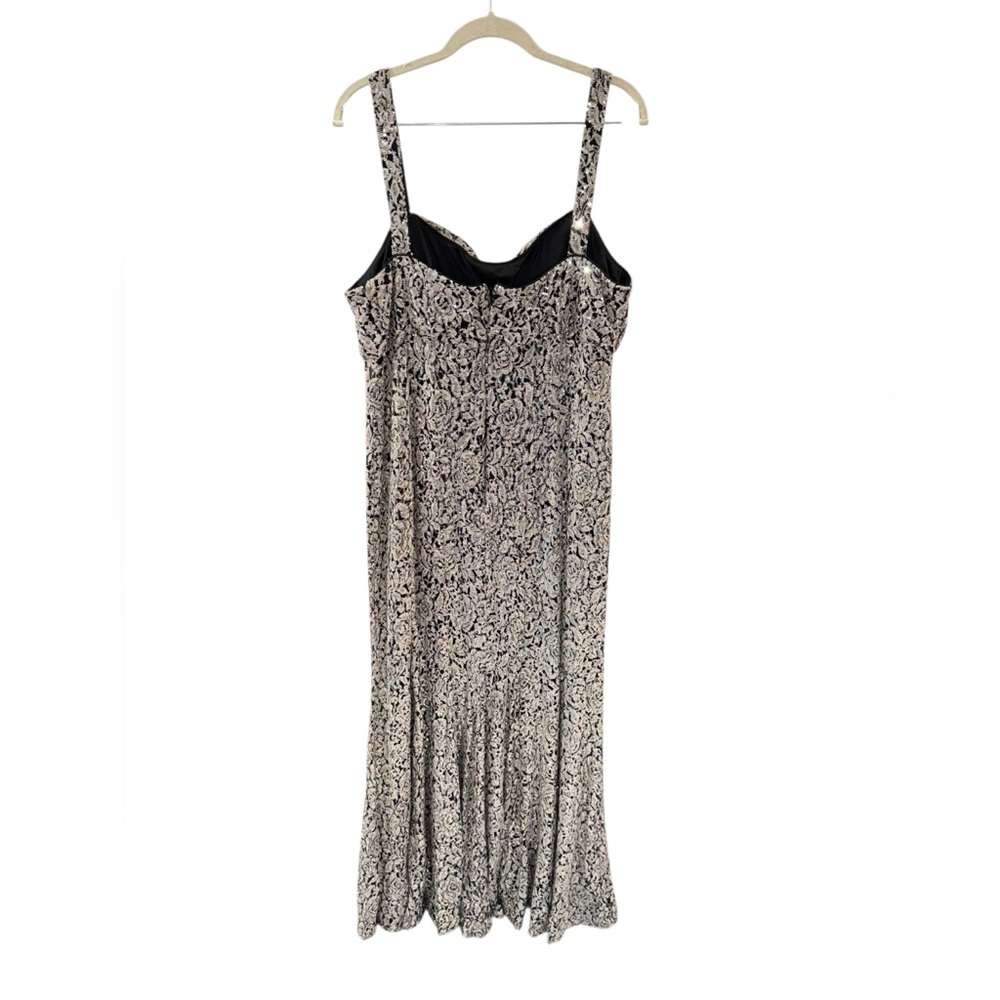 Vintage 1990’s IgNite Evenings by Carrollin Silver Elegant‎ Formal Gown - Picture 7 of 15